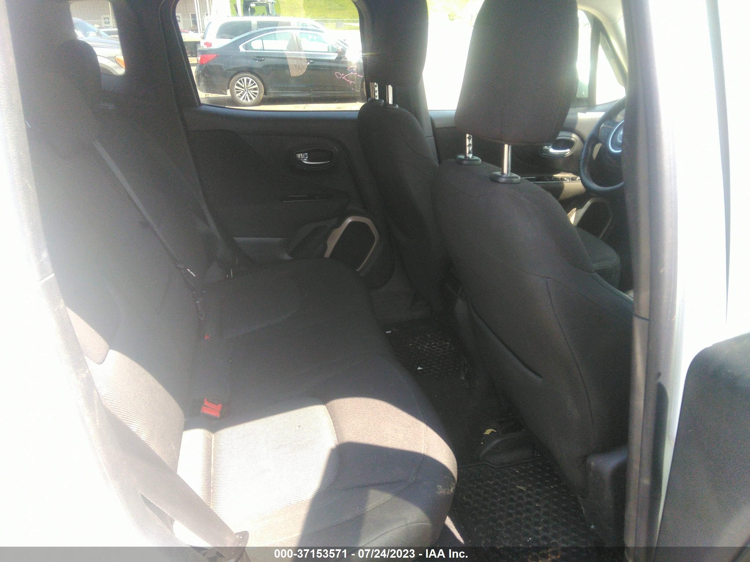 Photo 7 VIN: ZACCJBBT5GPC56944 - JEEP RENEGADE 