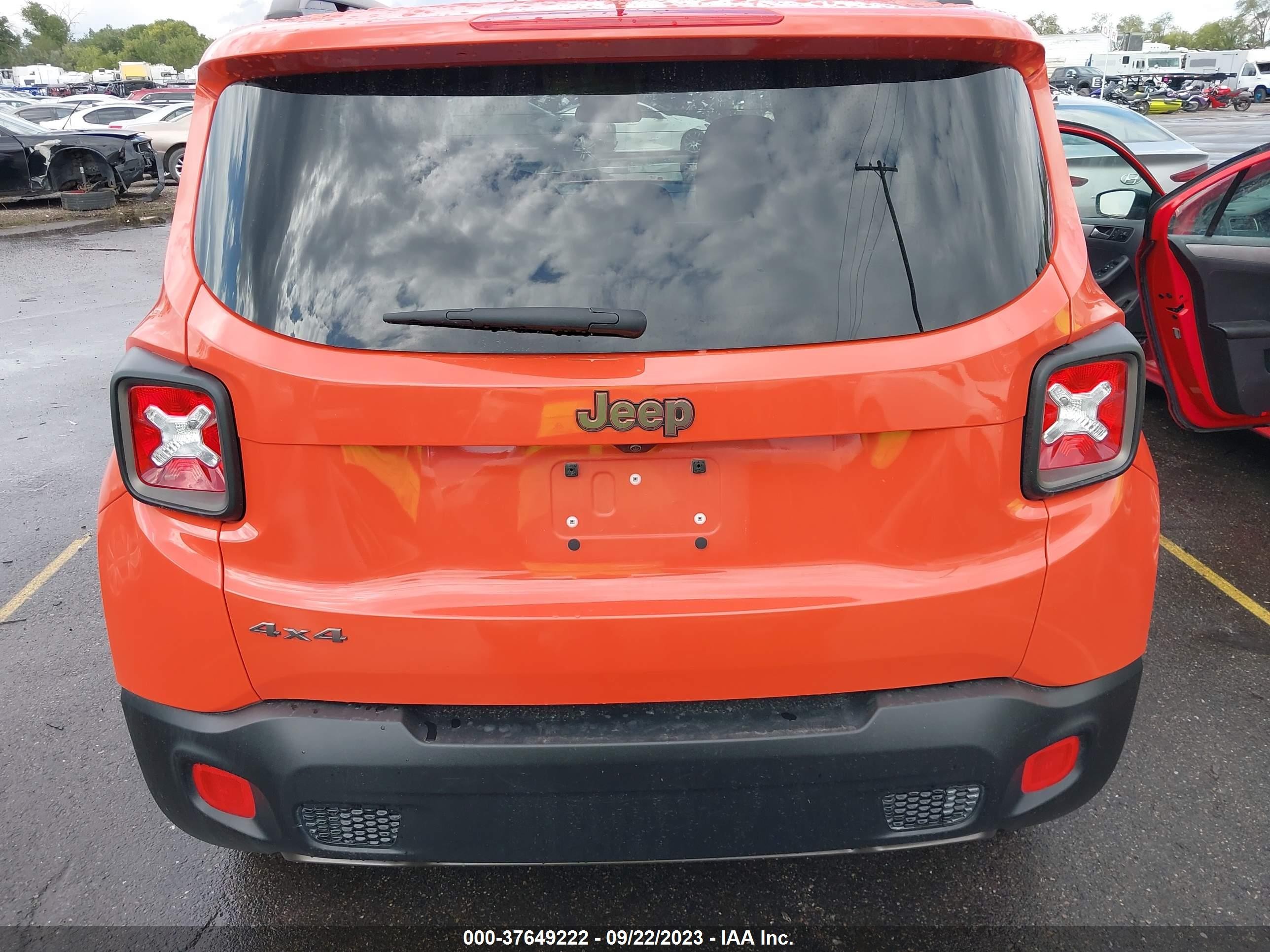 Photo 14 VIN: ZACCJBBT5GPD22313 - JEEP RENEGADE 