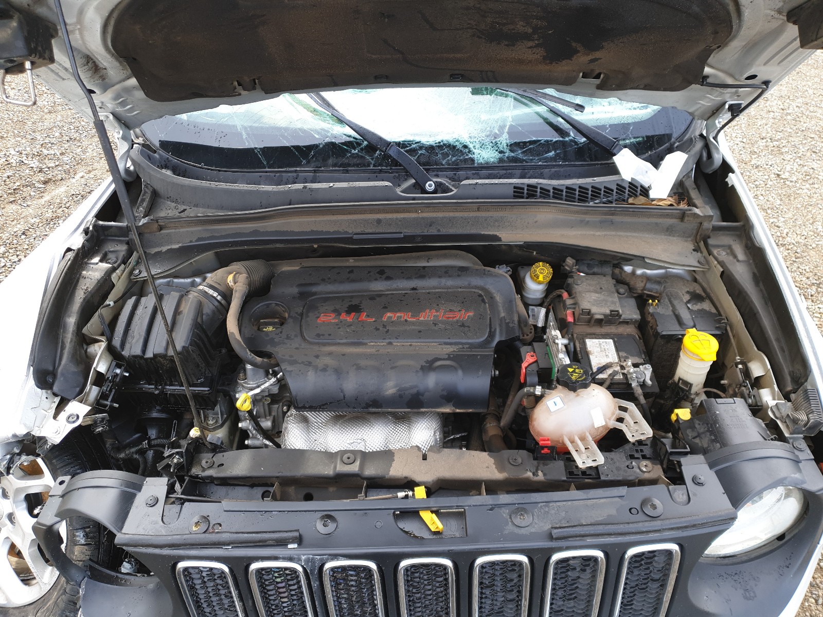 Photo 6 VIN: ZACCJBBT8FPC26741 - JEEP RENEGADE L 