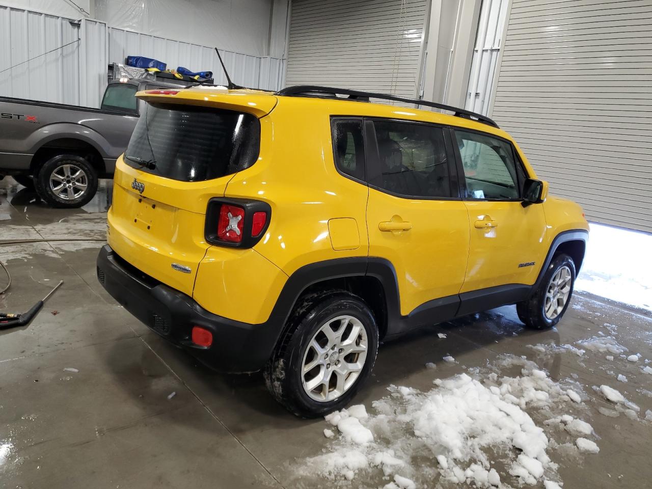 Photo 2 VIN: ZACCJBBT8GPD64510 - JEEP RENEGADE 