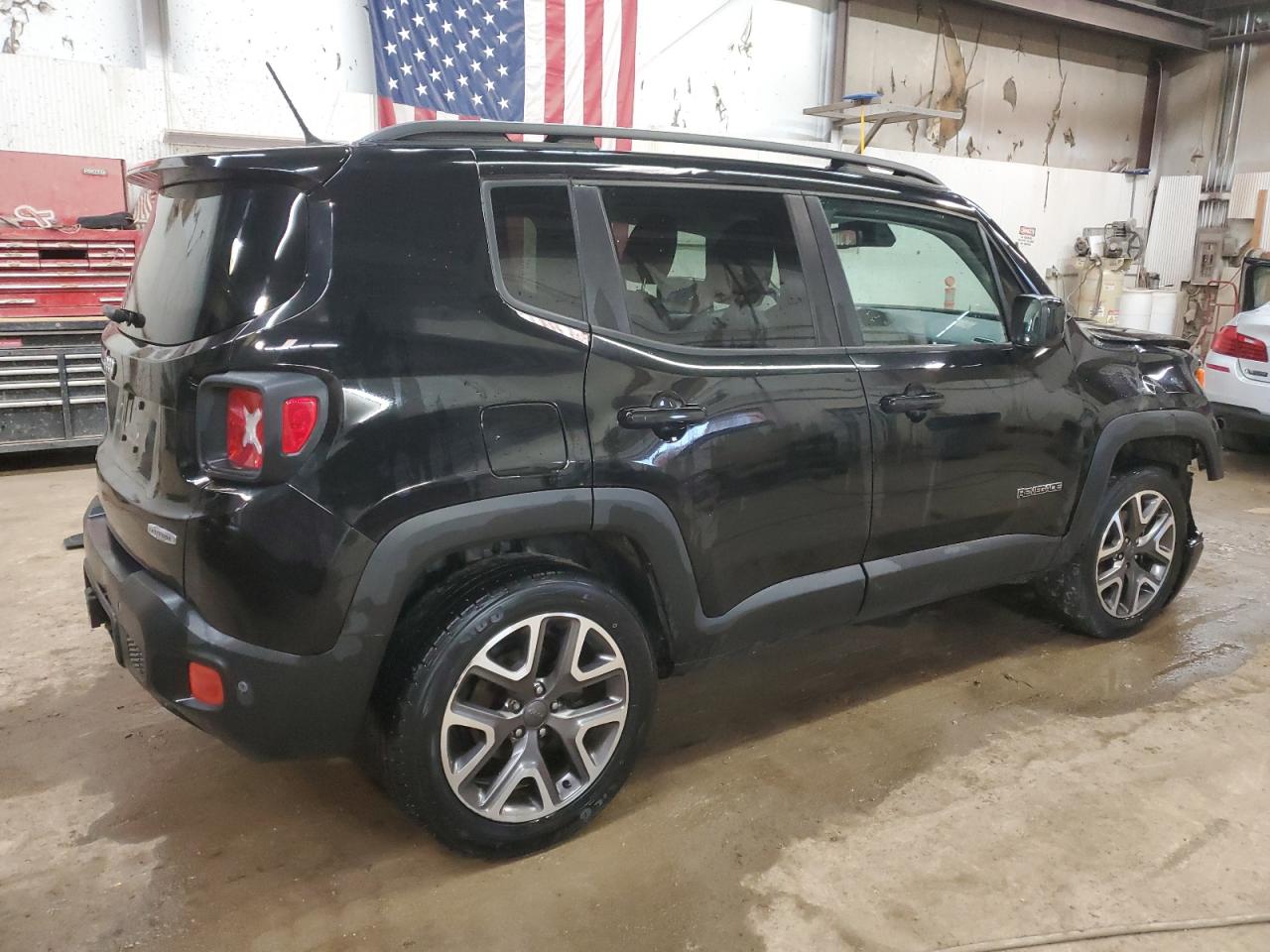 Photo 2 VIN: ZACCJBBT8GPE28349 - JEEP RENEGADE 