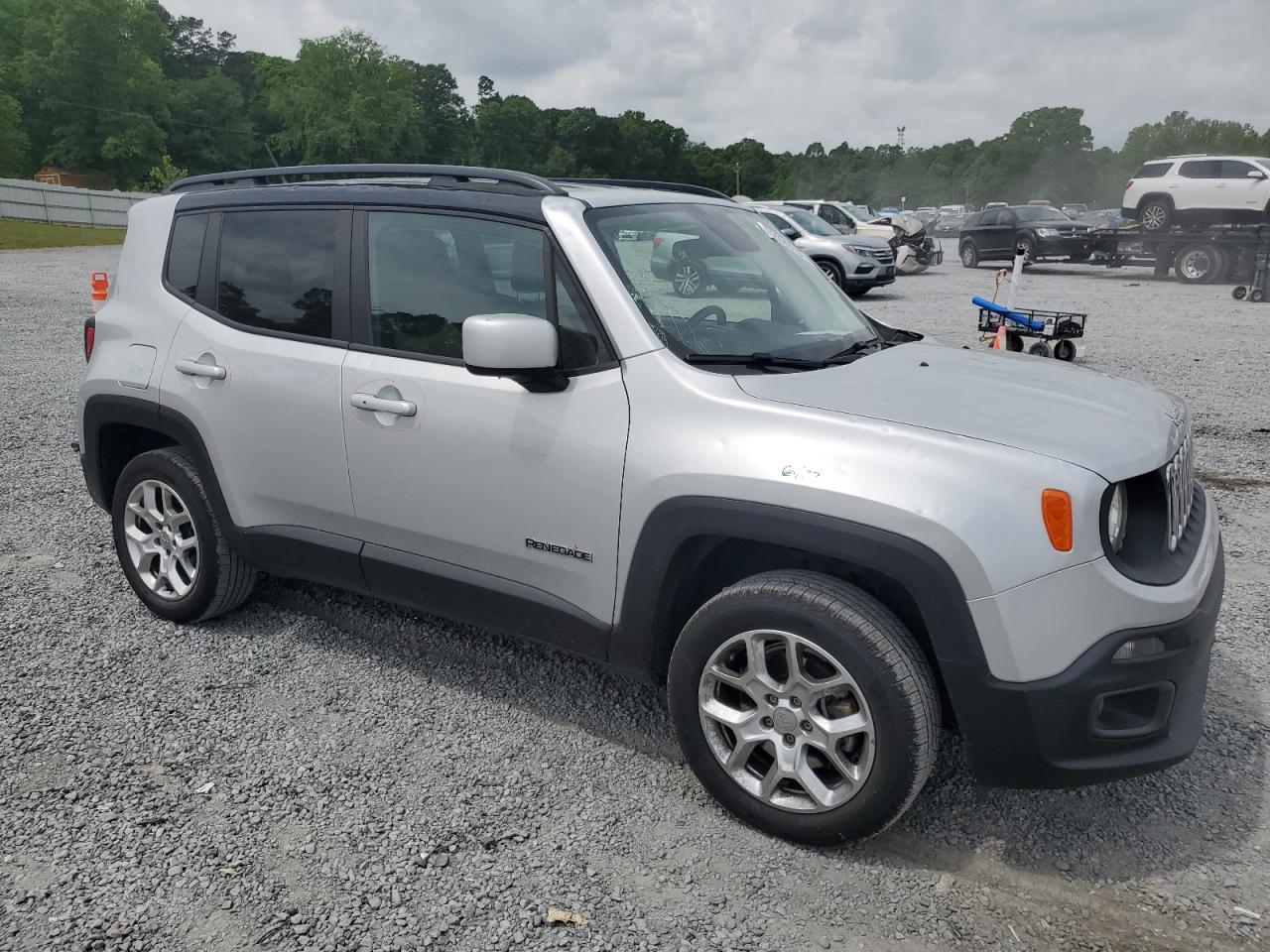 Photo 3 VIN: ZACCJBBTXFPB39326 - JEEP RENEGADE 