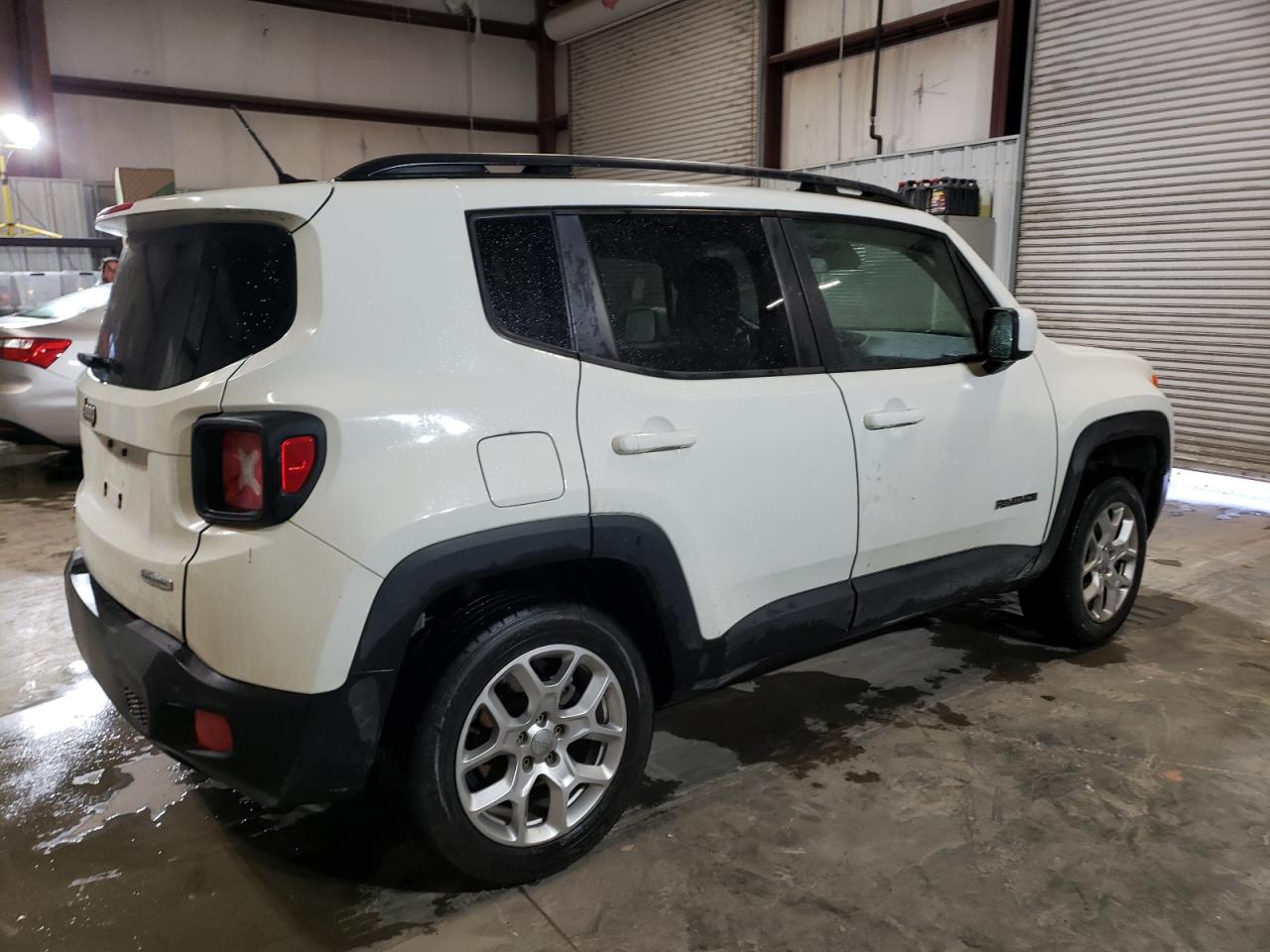 Photo 2 VIN: ZACCJBBTXFPB40928 - JEEP RENEGADE 