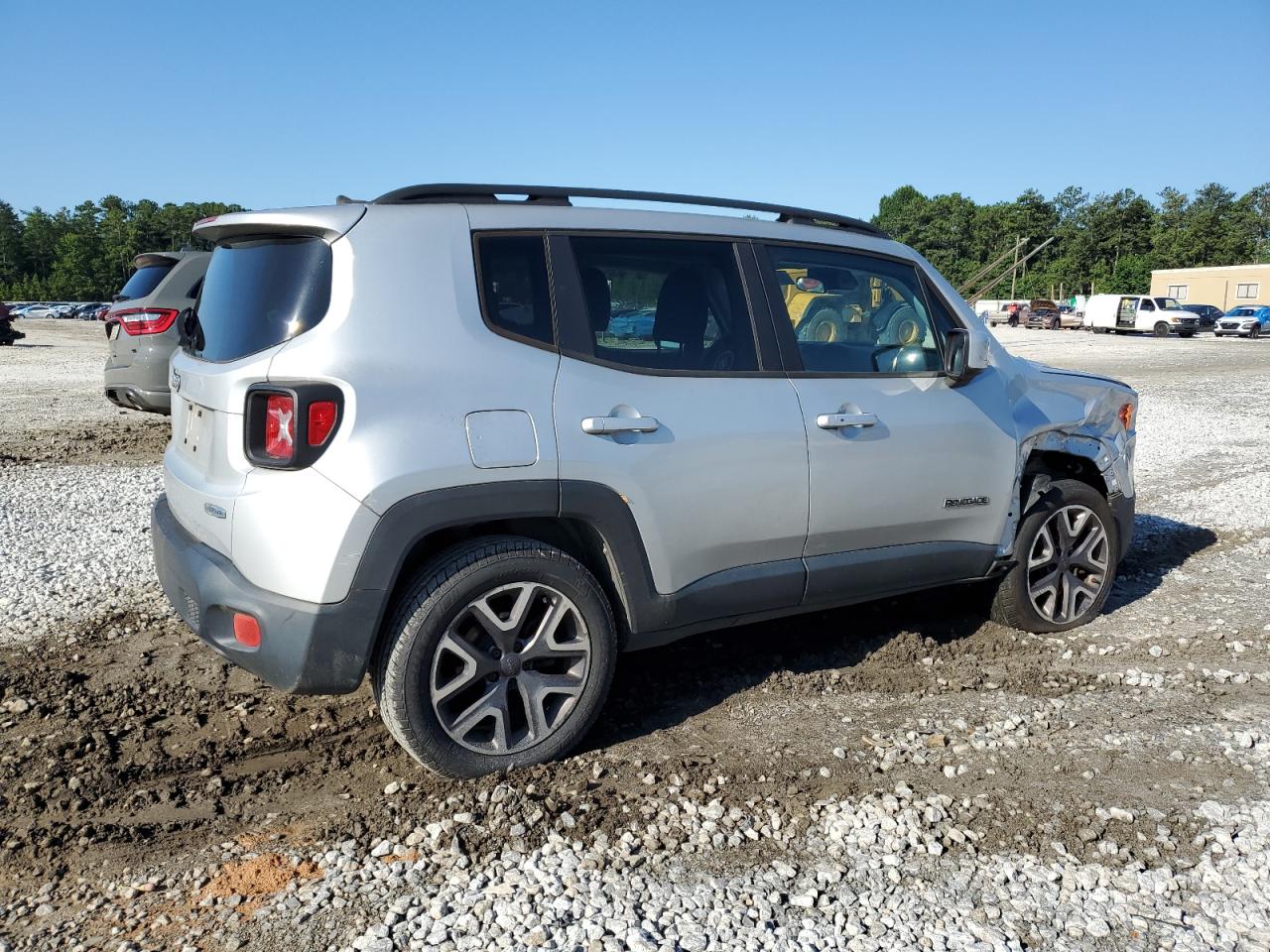 Photo 2 VIN: ZACCJBBTXFPB99865 - JEEP RENEGADE 