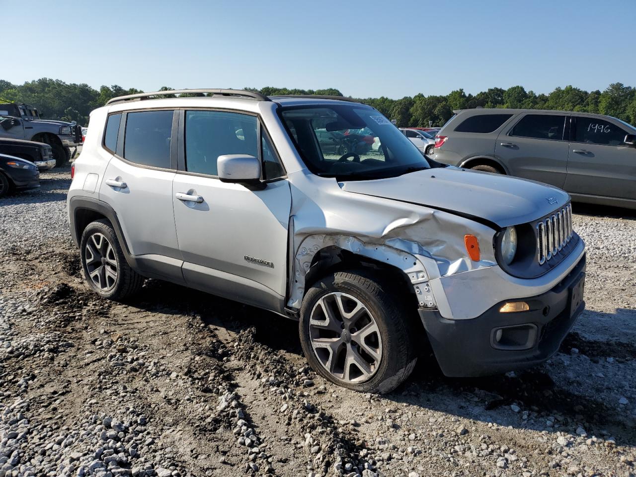 Photo 3 VIN: ZACCJBBTXFPB99865 - JEEP RENEGADE 