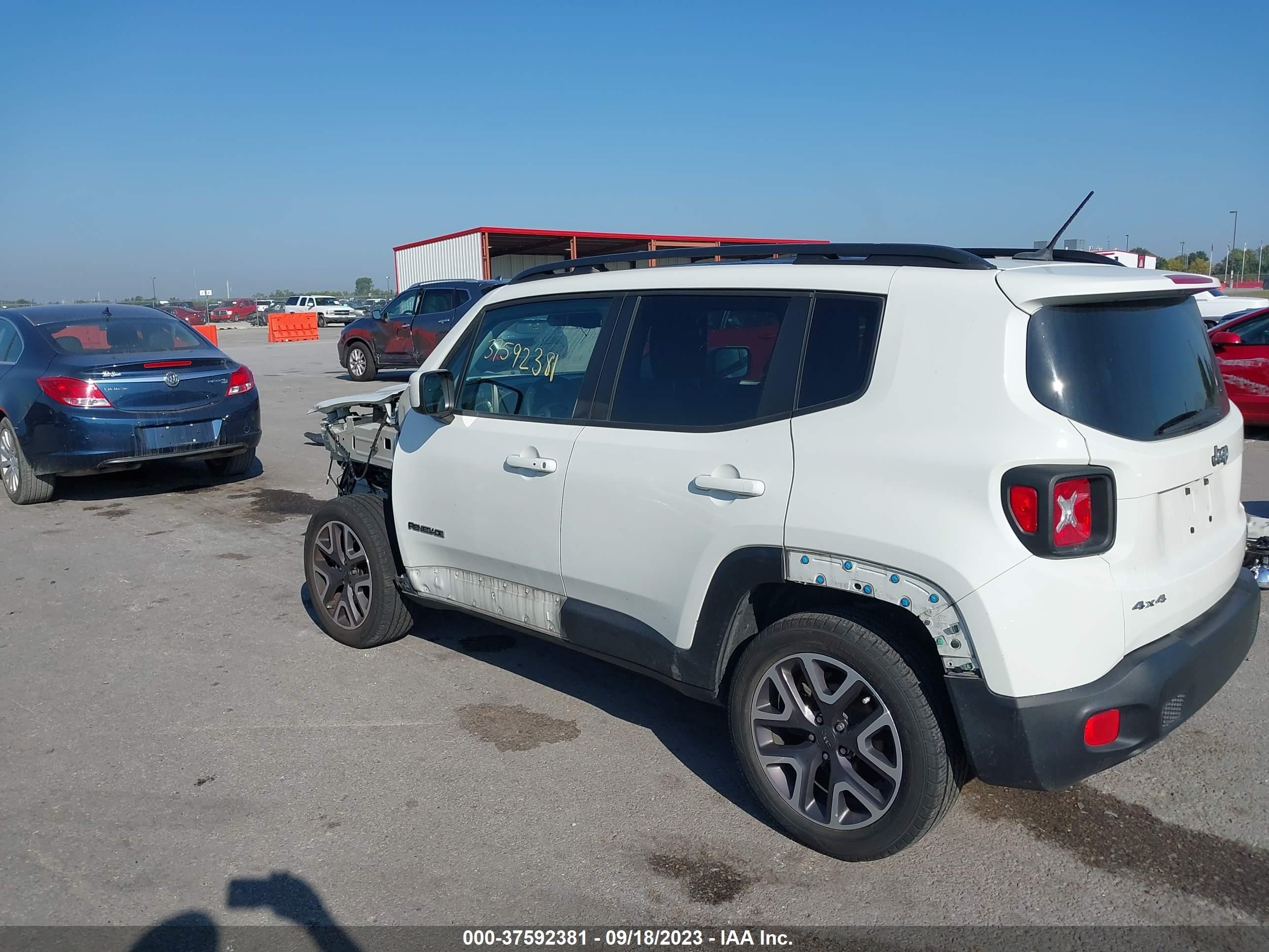 Photo 2 VIN: ZACCJBBTXGPC58432 - JEEP RENEGADE 