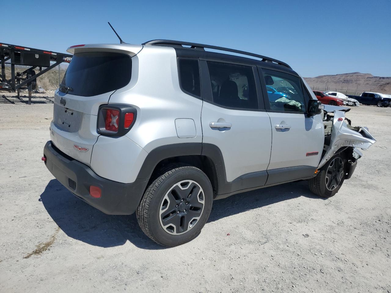 Photo 2 VIN: ZACCJBCB1HPE87654 - JEEP RENEGADE 