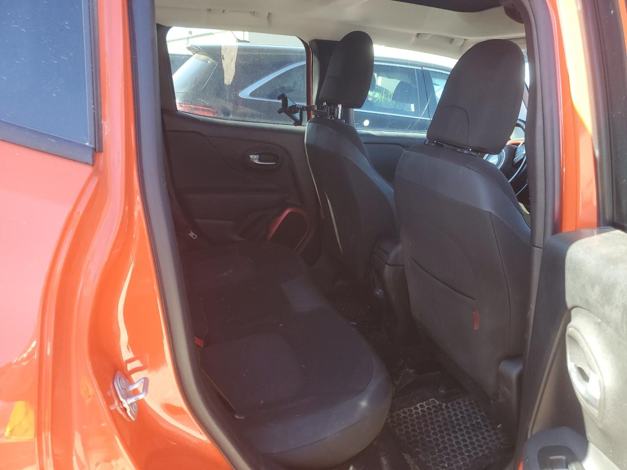 Photo 10 VIN: ZACCJBCB1JPH88818 - JEEP RENEGADE 