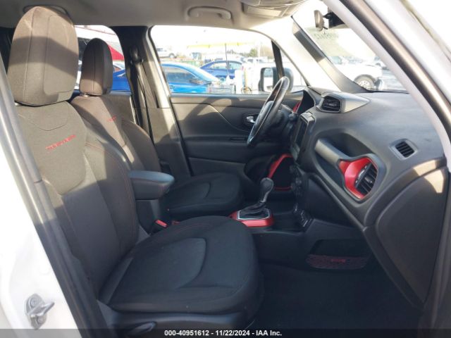 Photo 4 VIN: ZACCJBCB3JPG75257 - JEEP RENEGADE 