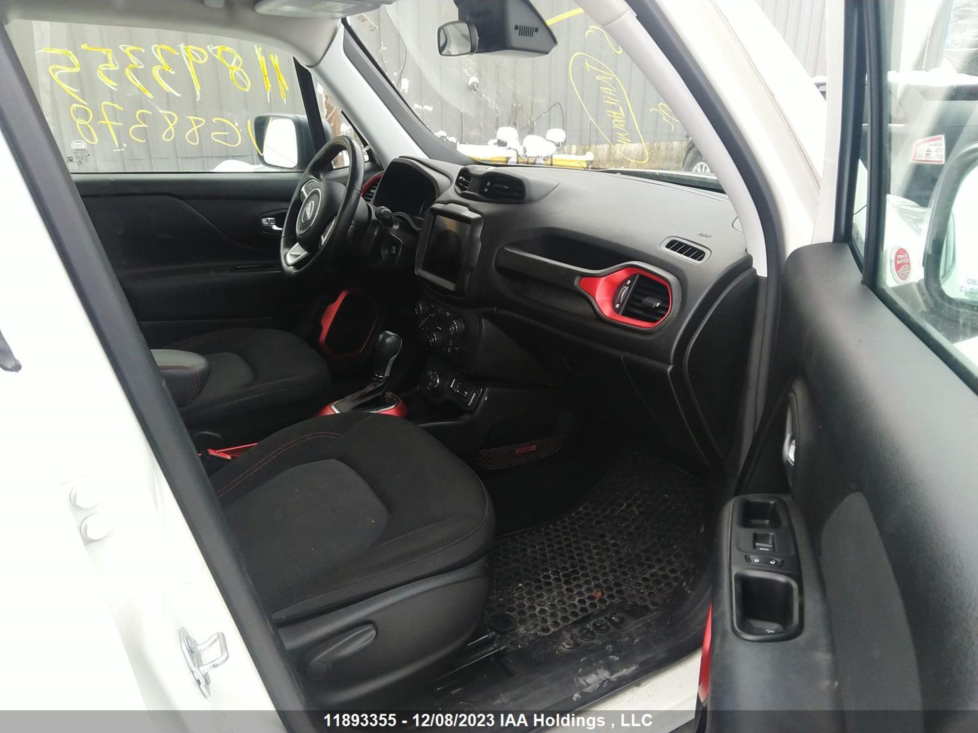 Photo 4 VIN: ZACCJBCB3JPG88378 - JEEP RENEGADE 