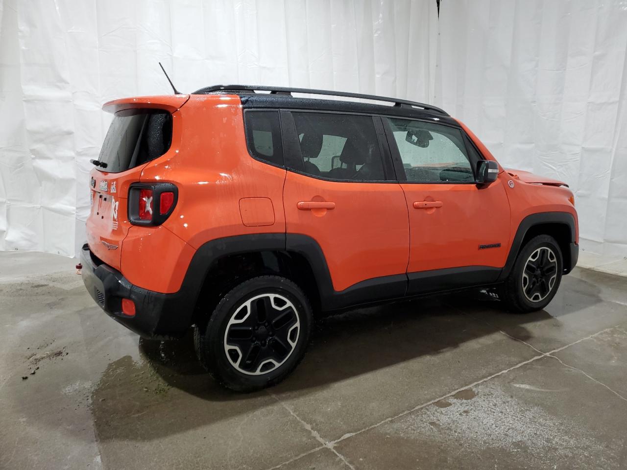 Photo 2 VIN: ZACCJBCB4HPE45429 - JEEP RENEGADE 