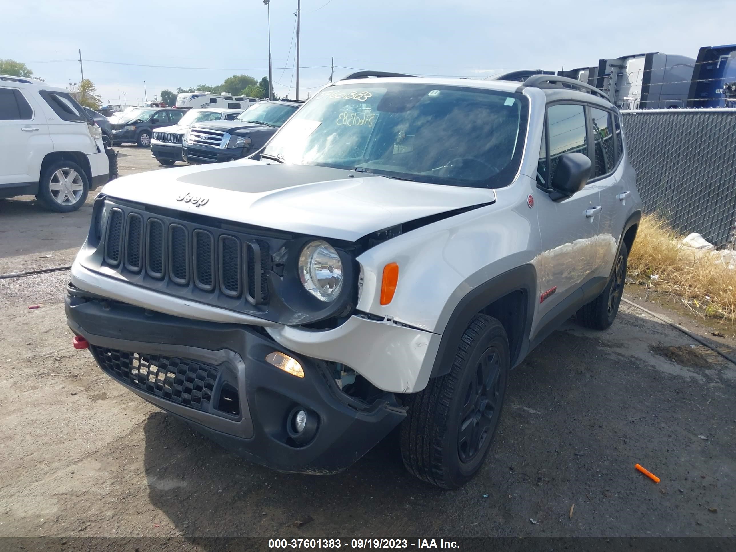 Photo 1 VIN: ZACCJBCB4JPH68000 - JEEP RENEGADE 