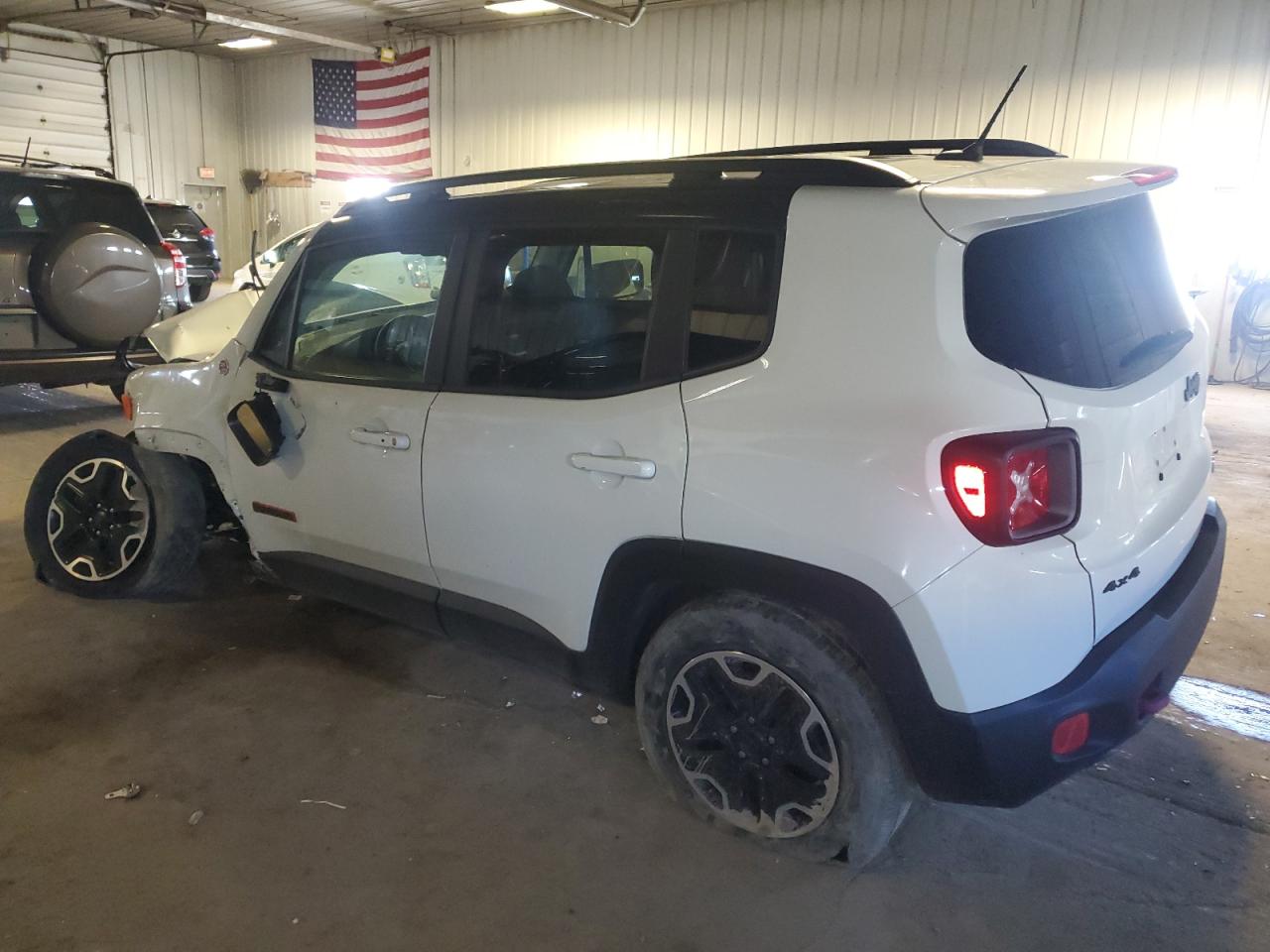 Photo 1 VIN: ZACCJBCB6HPF40557 - JEEP RENEGADE 