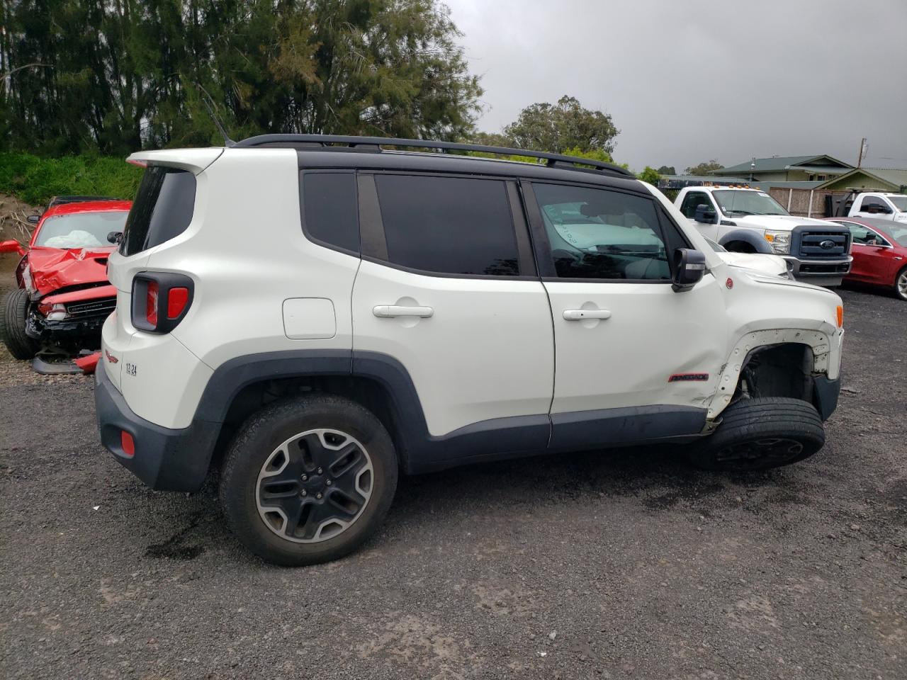 Photo 2 VIN: ZACCJBCB8HPE48379 - JEEP RENEGADE 