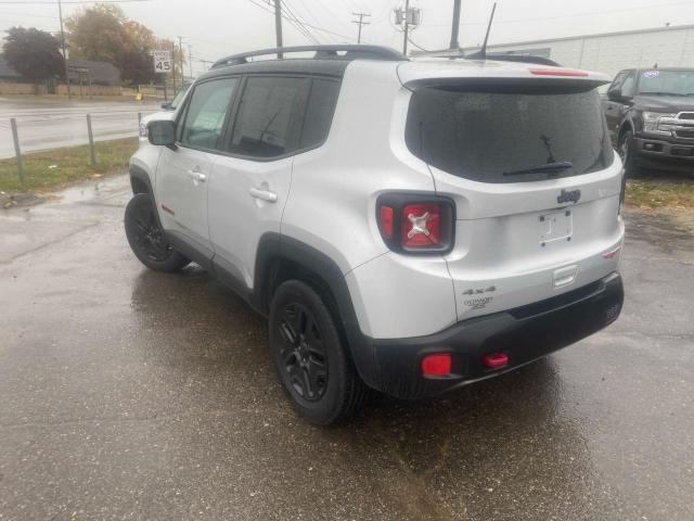 Photo 2 VIN: ZACCJBCB8JPG90417 - JEEP RENEGADE 