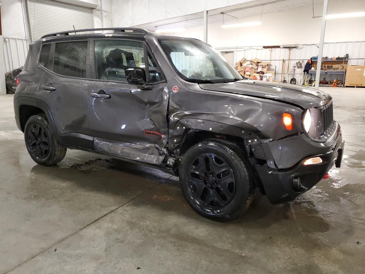 Photo 3 VIN: ZACCJBCB8JPJ17255 - JEEP RENEGADE 