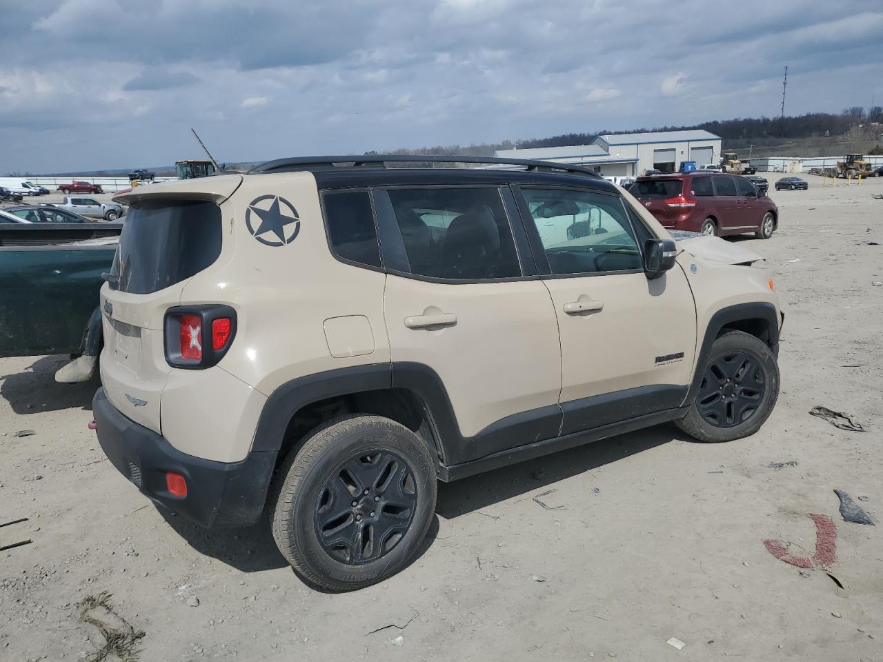 Photo 2 VIN: ZACCJBCB9HPF19749 - JEEP RENEGADE 