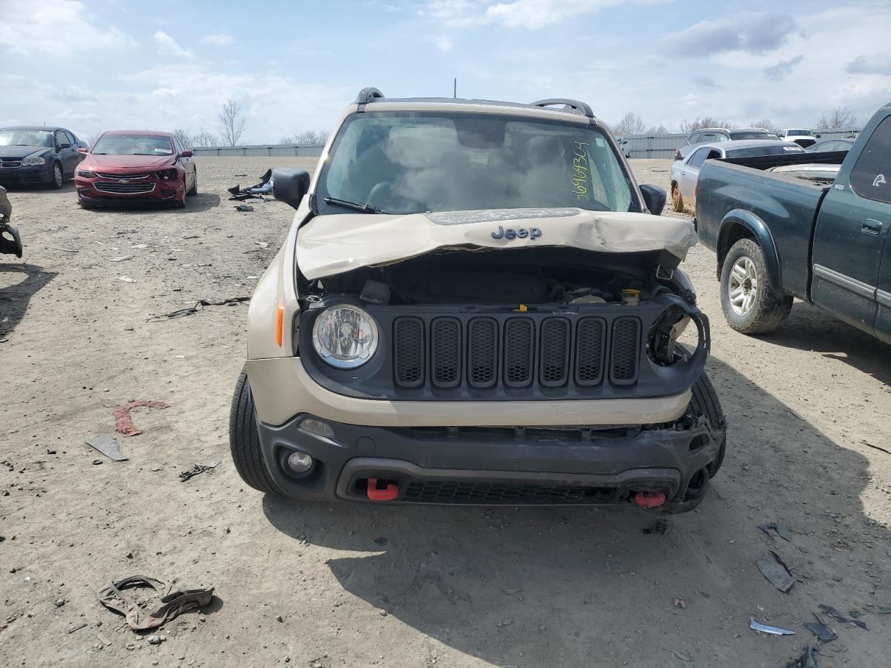 Photo 4 VIN: ZACCJBCB9HPF19749 - JEEP RENEGADE 