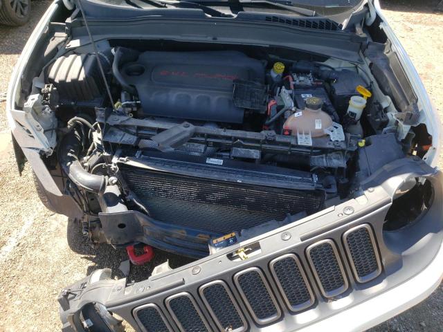 Photo 10 VIN: ZACCJBCB9JPG72654 - JEEP RENEGADE 