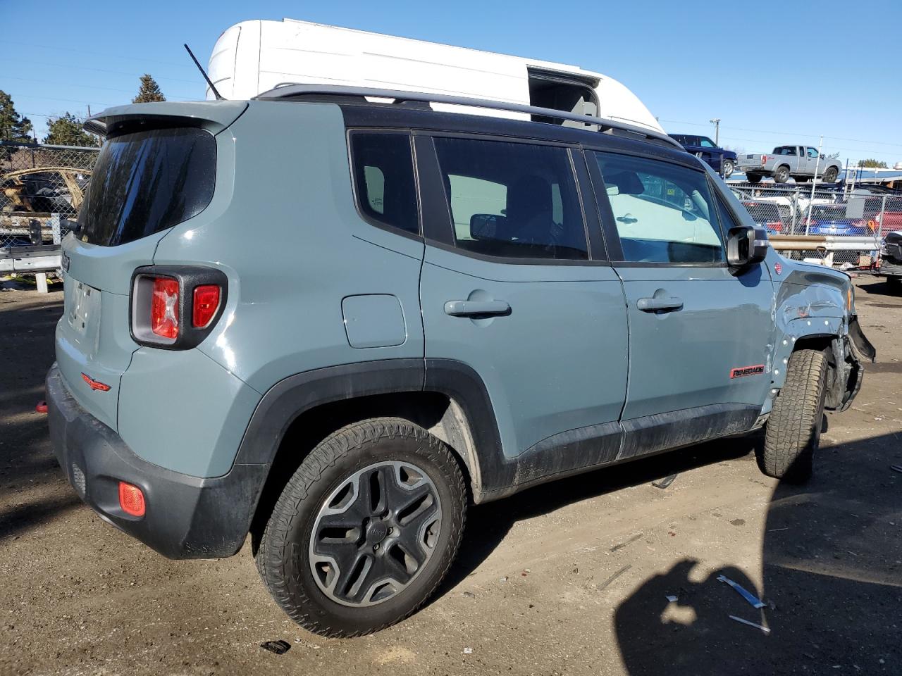 Photo 2 VIN: ZACCJBCT0FPB69294 - JEEP RENEGADE 