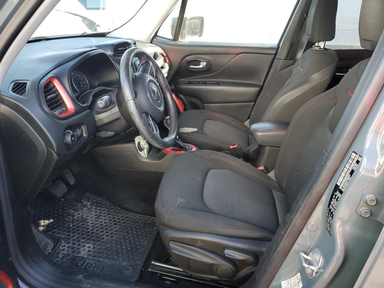 Photo 6 VIN: ZACCJBCT0FPB69294 - JEEP RENEGADE 