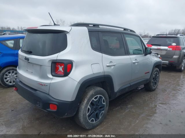 Photo 3 VIN: ZACCJBCT3GPC81386 - JEEP RENEGADE 