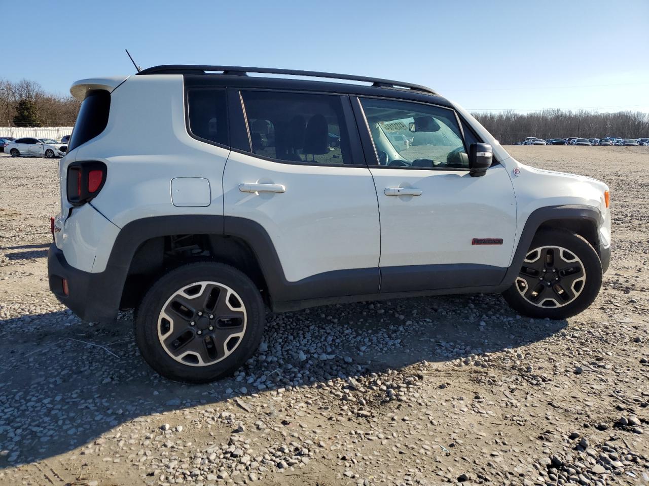 Photo 2 VIN: ZACCJBCT3GPE27401 - JEEP RENEGADE 