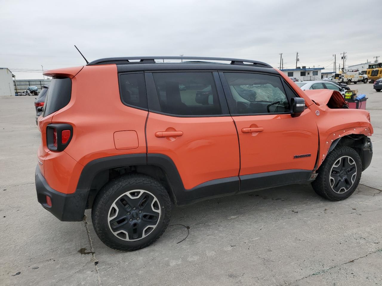 Photo 2 VIN: ZACCJBCT5FPB88173 - JEEP RENEGADE 