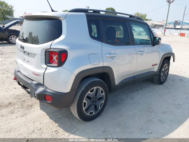 Photo 3 VIN: ZACCJBCT8FPC16385 - JEEP RENEGADE 