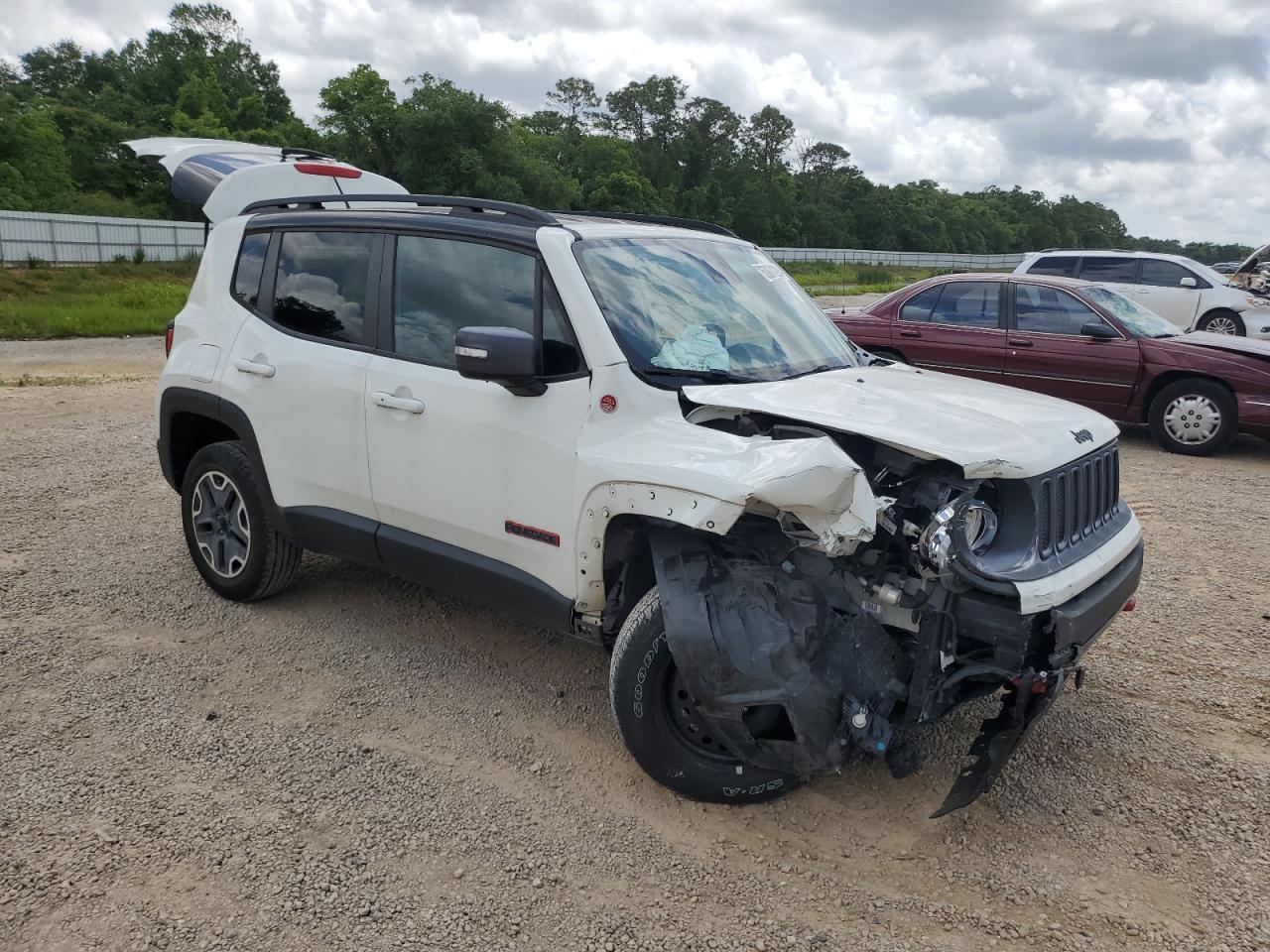 Photo 3 VIN: ZACCJBCT8GPC59674 - JEEP RENEGADE 