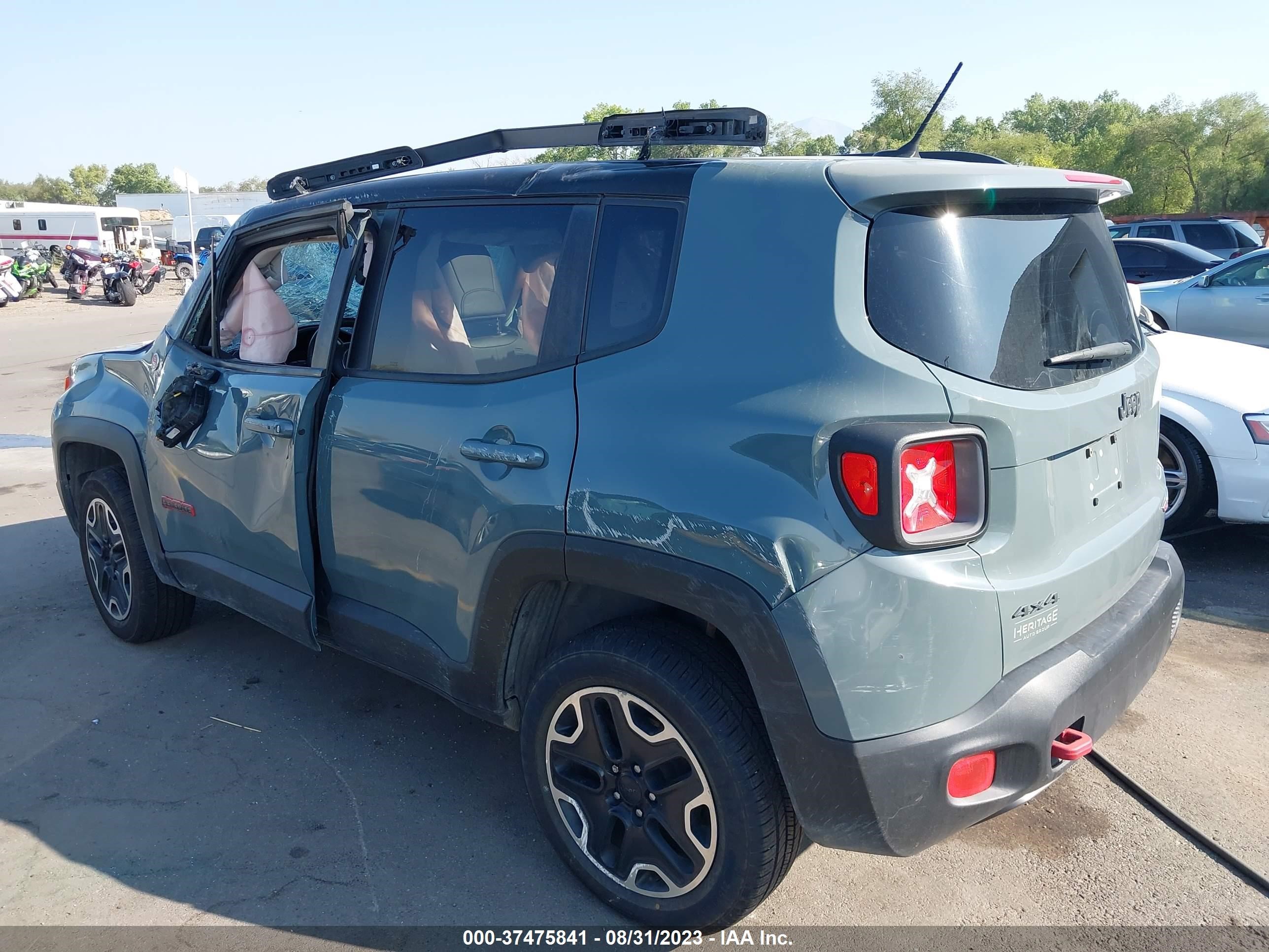 Photo 2 VIN: ZACCJBCT8GPC78306 - JEEP RENEGADE 