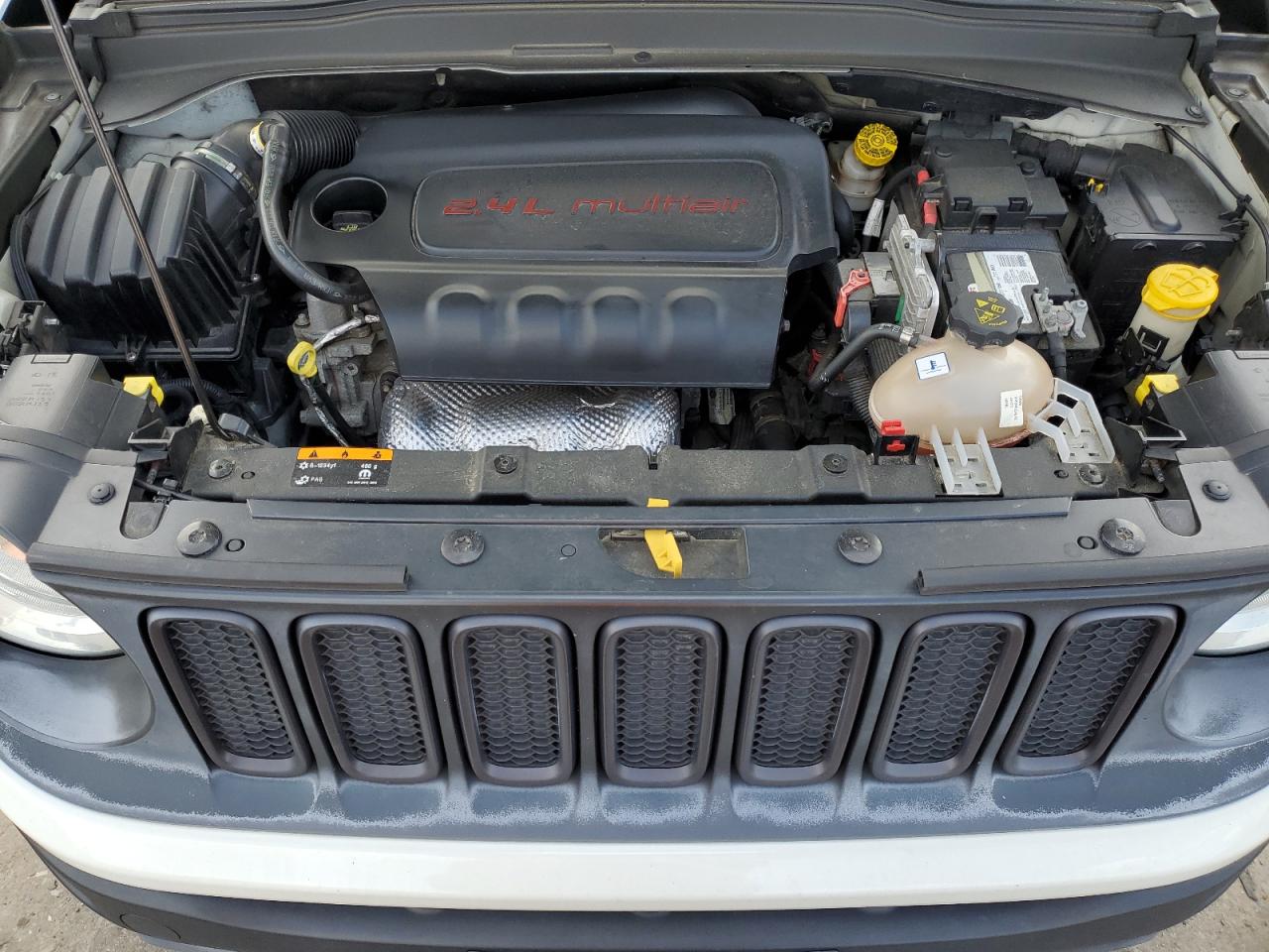 Photo 10 VIN: ZACCJBCT8GPD35684 - JEEP RENEGADE 