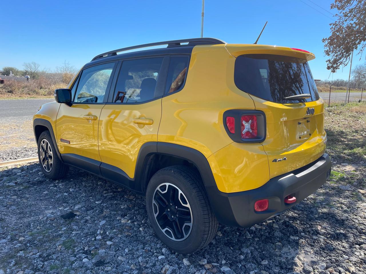 Photo 4 VIN: ZACCJBCT8GPE23716 - JEEP RENEGADE 