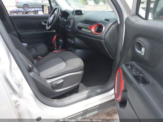 Photo 4 VIN: ZACCJBCT9FPB79847 - JEEP RENEGADE 