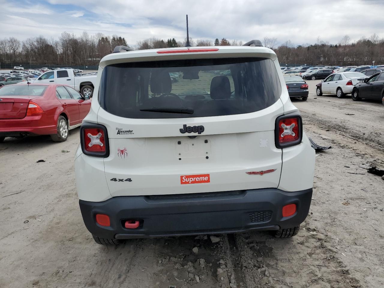 Photo 5 VIN: ZACCJBCT9GPC80582 - JEEP RENEGADE 