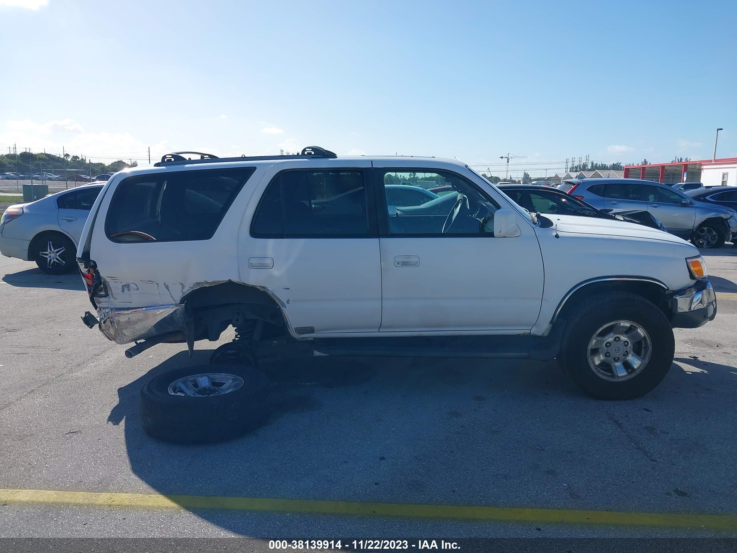 Photo 14 VIN: ZACCJBCT9GPD09868 - JEEP RENEGADE 