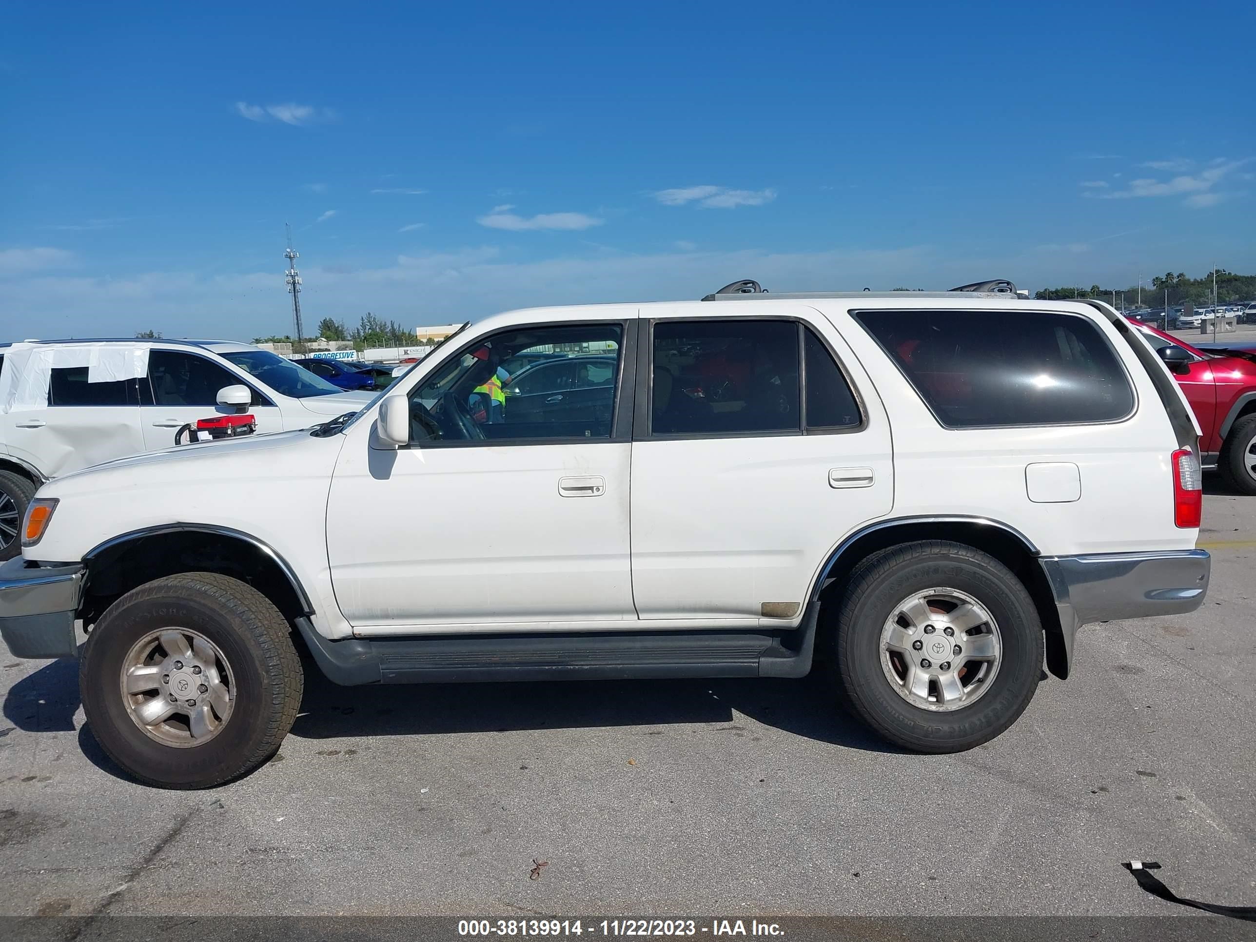 Photo 15 VIN: ZACCJBCT9GPD09868 - JEEP RENEGADE 