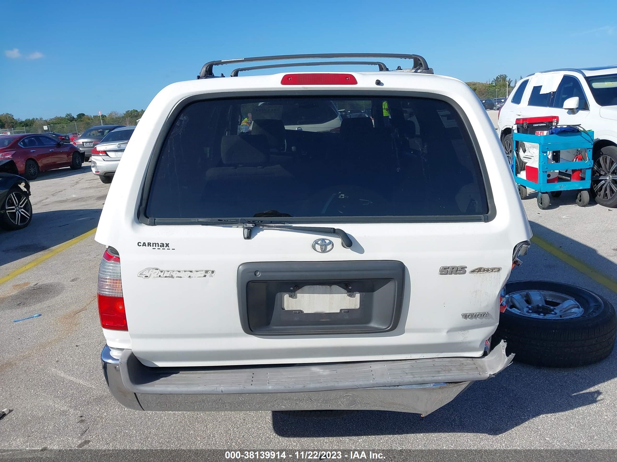 Photo 17 VIN: ZACCJBCT9GPD09868 - JEEP RENEGADE 