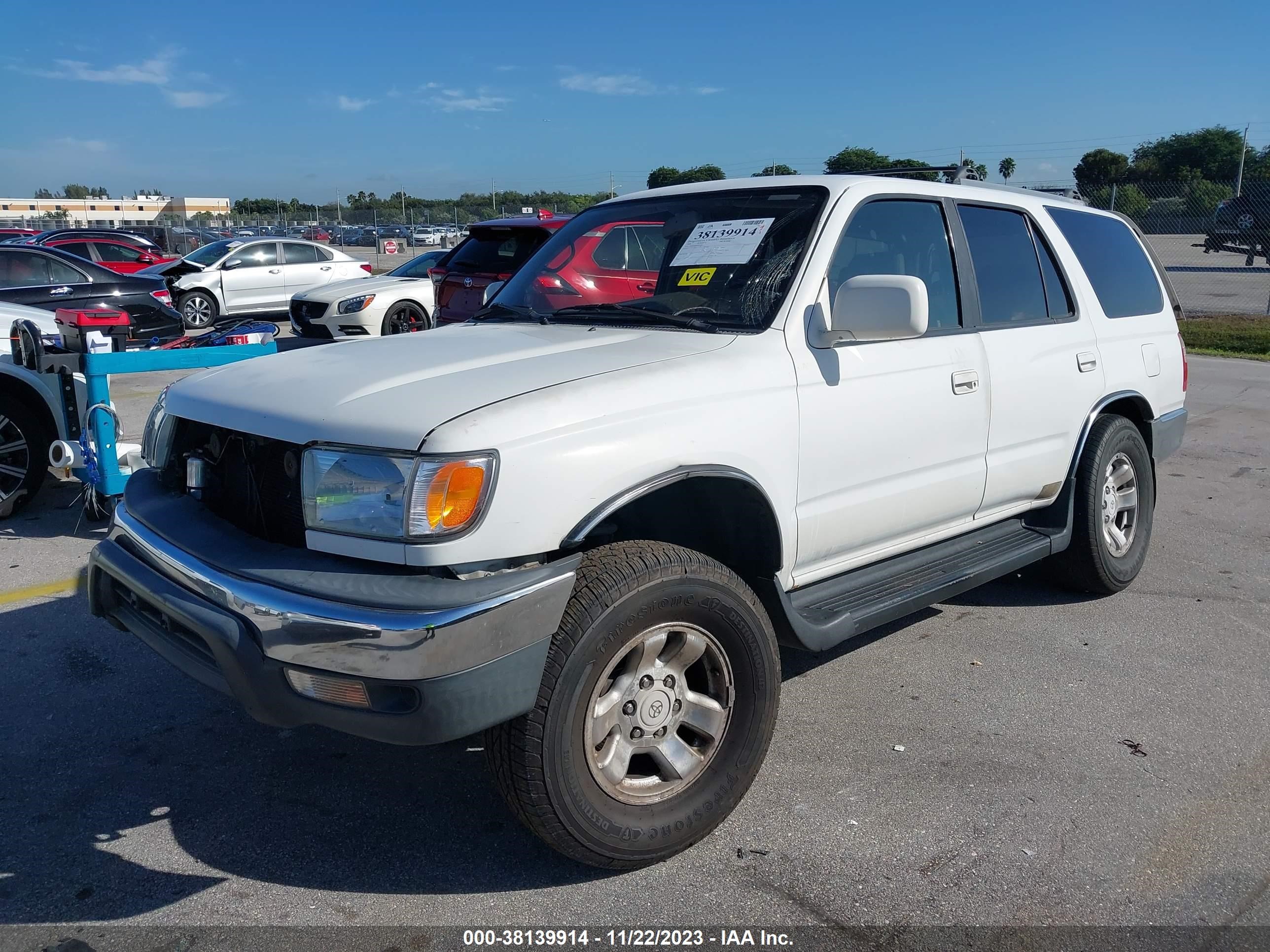 Photo 2 VIN: ZACCJBCT9GPD09868 - JEEP RENEGADE 