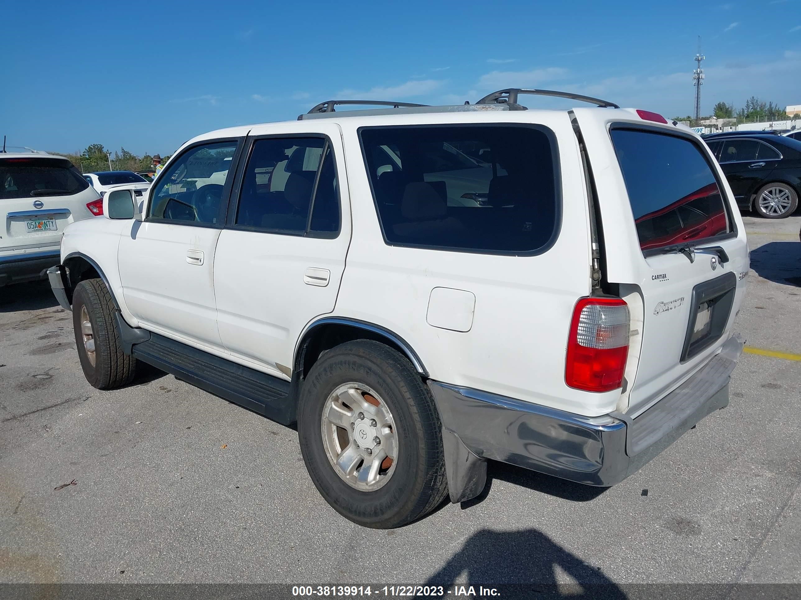 Photo 3 VIN: ZACCJBCT9GPD09868 - JEEP RENEGADE 