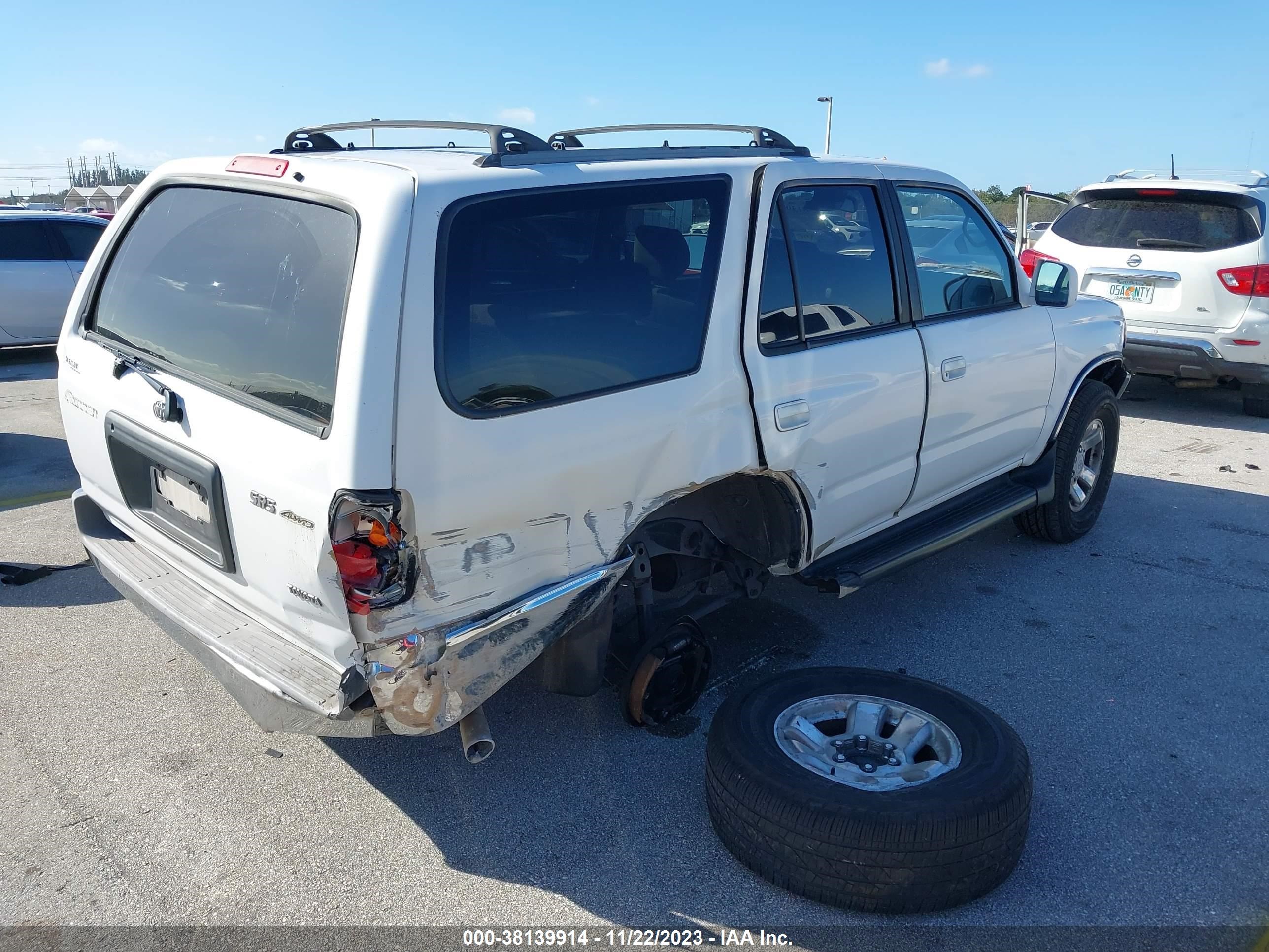 Photo 4 VIN: ZACCJBCT9GPD09868 - JEEP RENEGADE 