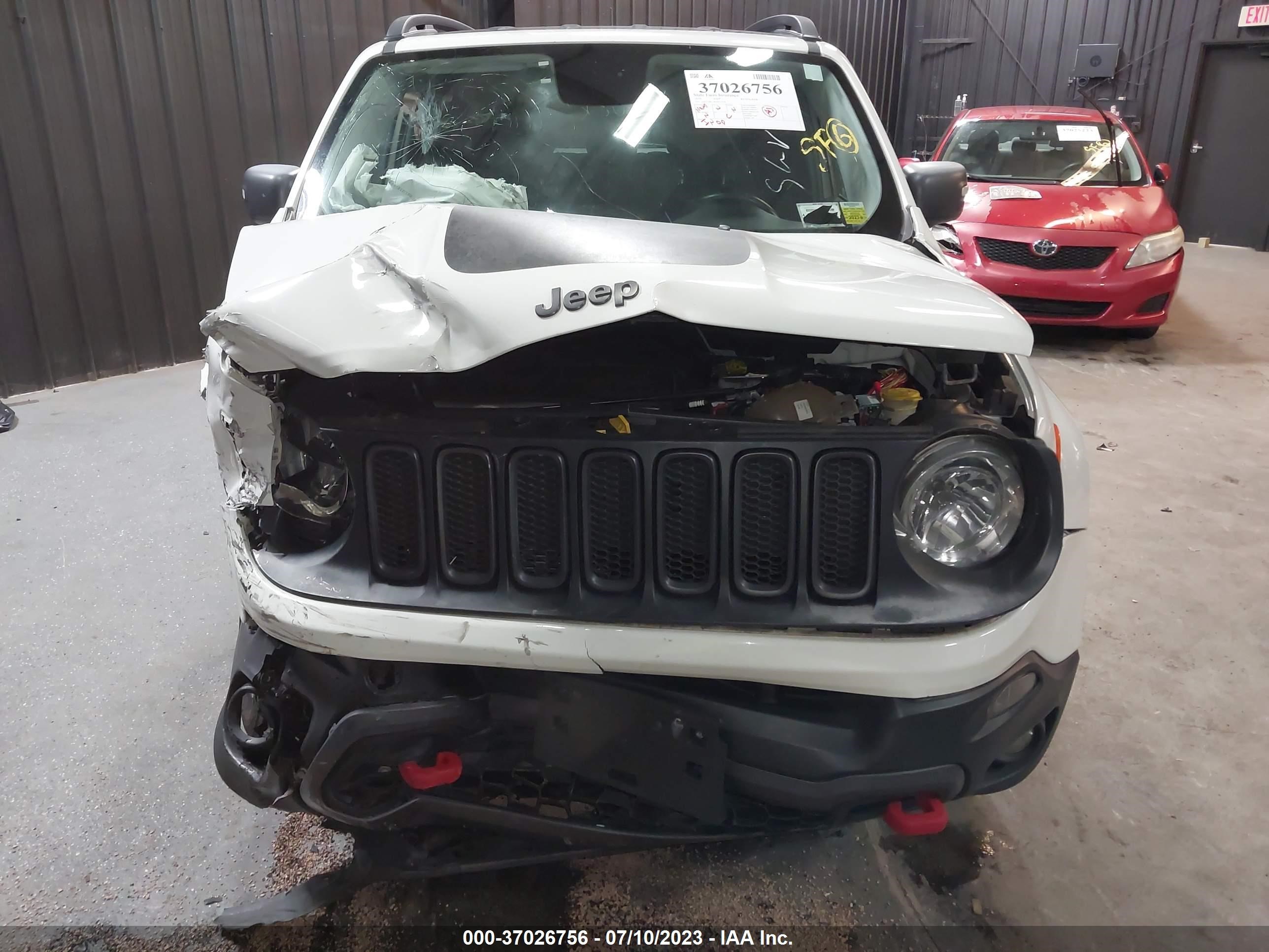 Photo 10 VIN: ZACCJBCT9GPD32518 - JEEP RENEGADE 