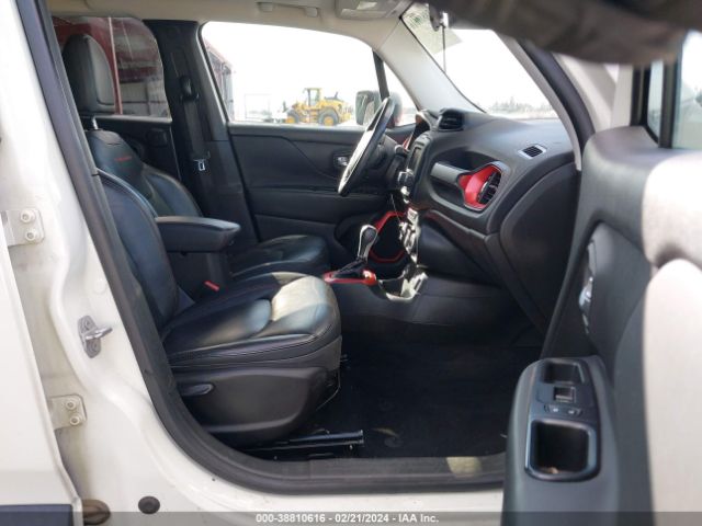 Photo 4 VIN: ZACCJBCTXFPC47380 - JEEP RENEGADE 