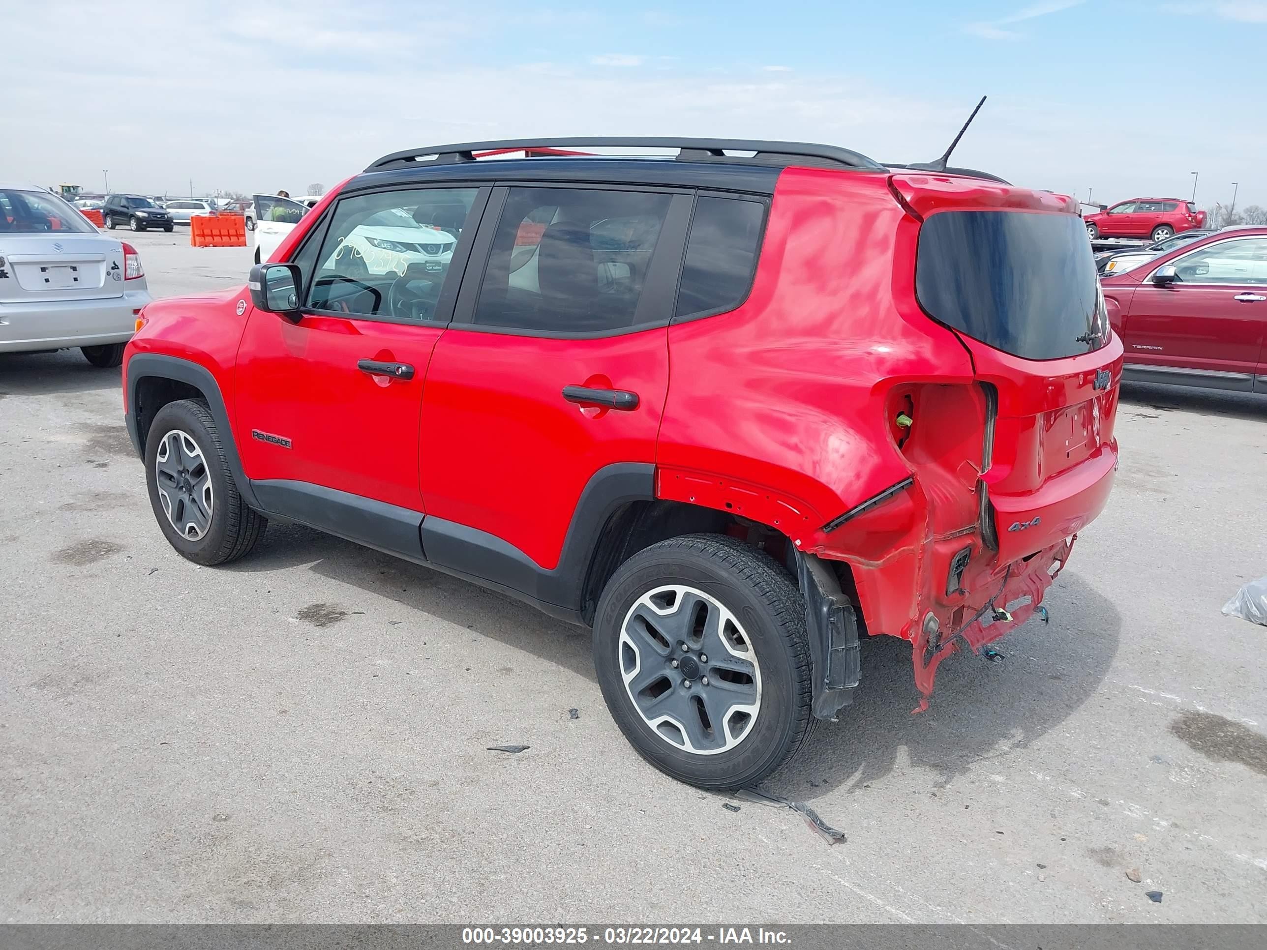 Photo 2 VIN: ZACCJBCTXGPC49244 - JEEP RENEGADE 