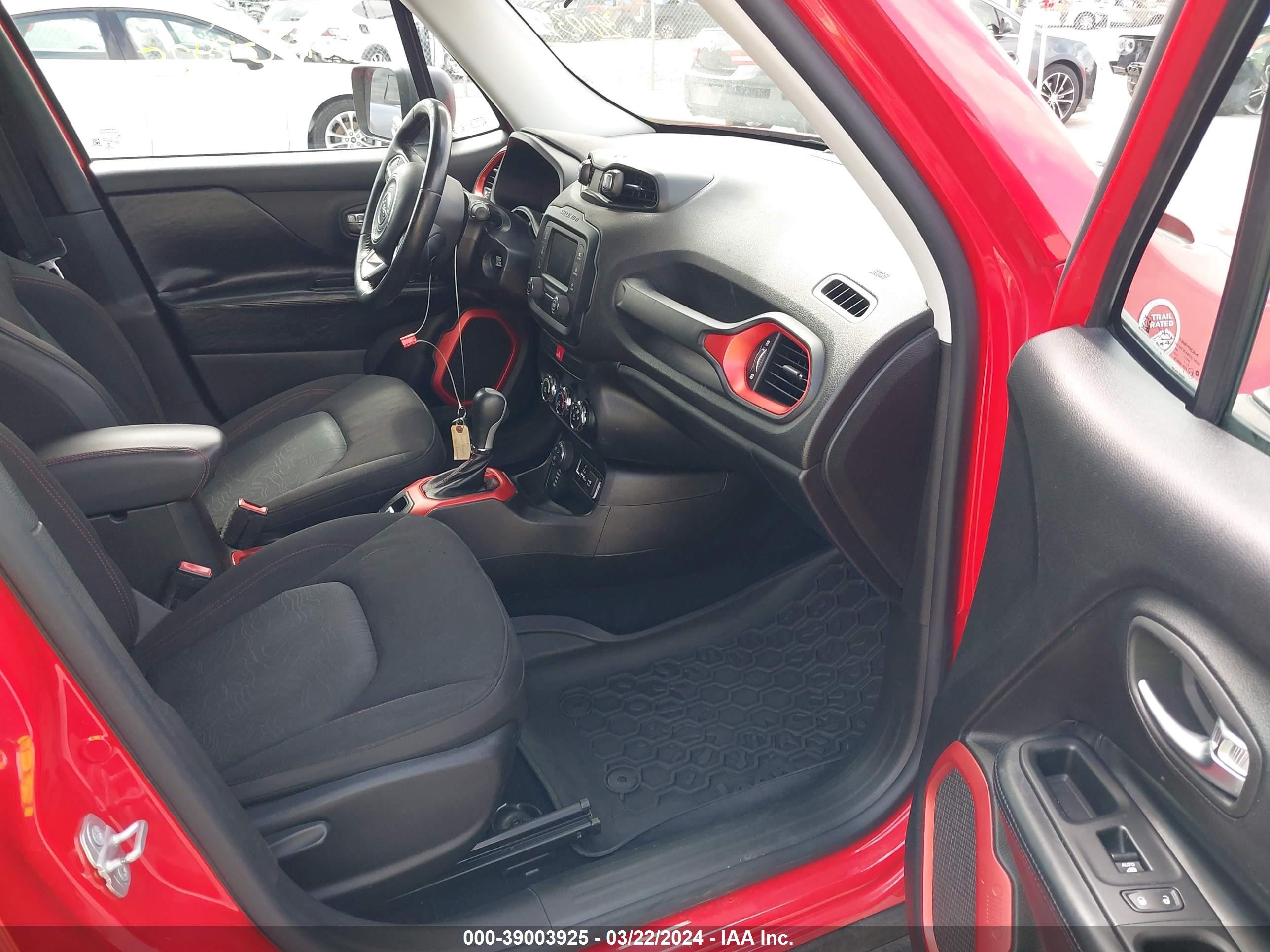 Photo 4 VIN: ZACCJBCTXGPC49244 - JEEP RENEGADE 