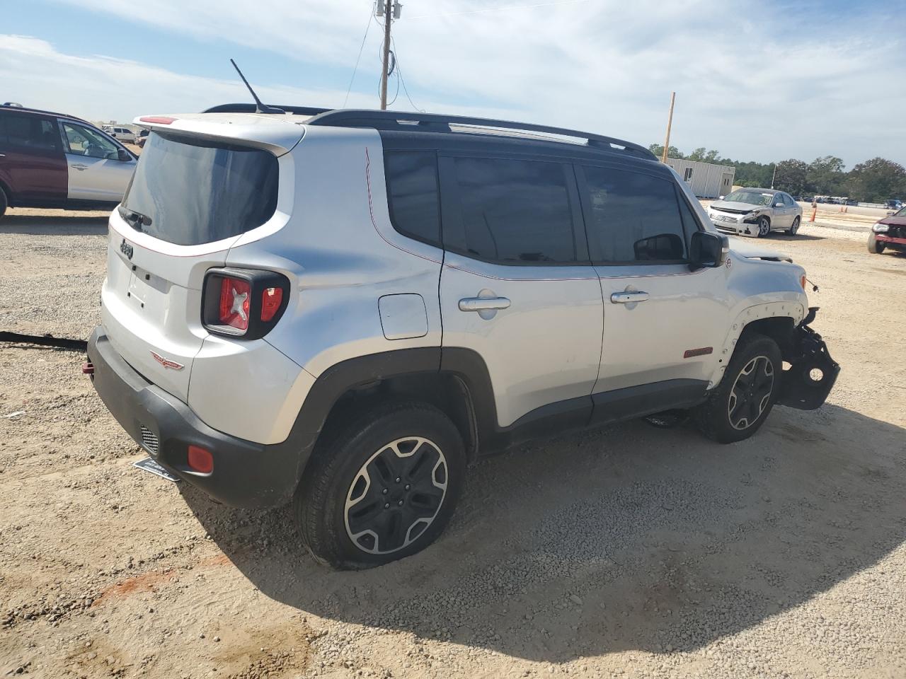 Photo 2 VIN: ZACCJBCTXGPD92176 - JEEP RENEGADE 