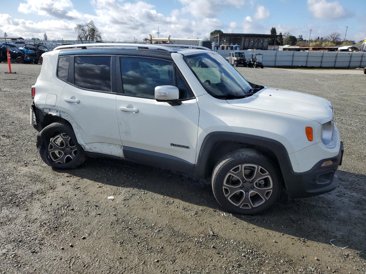 Photo 3 VIN: ZACCJBDT3FPB33008 - JEEP RENEGADE 