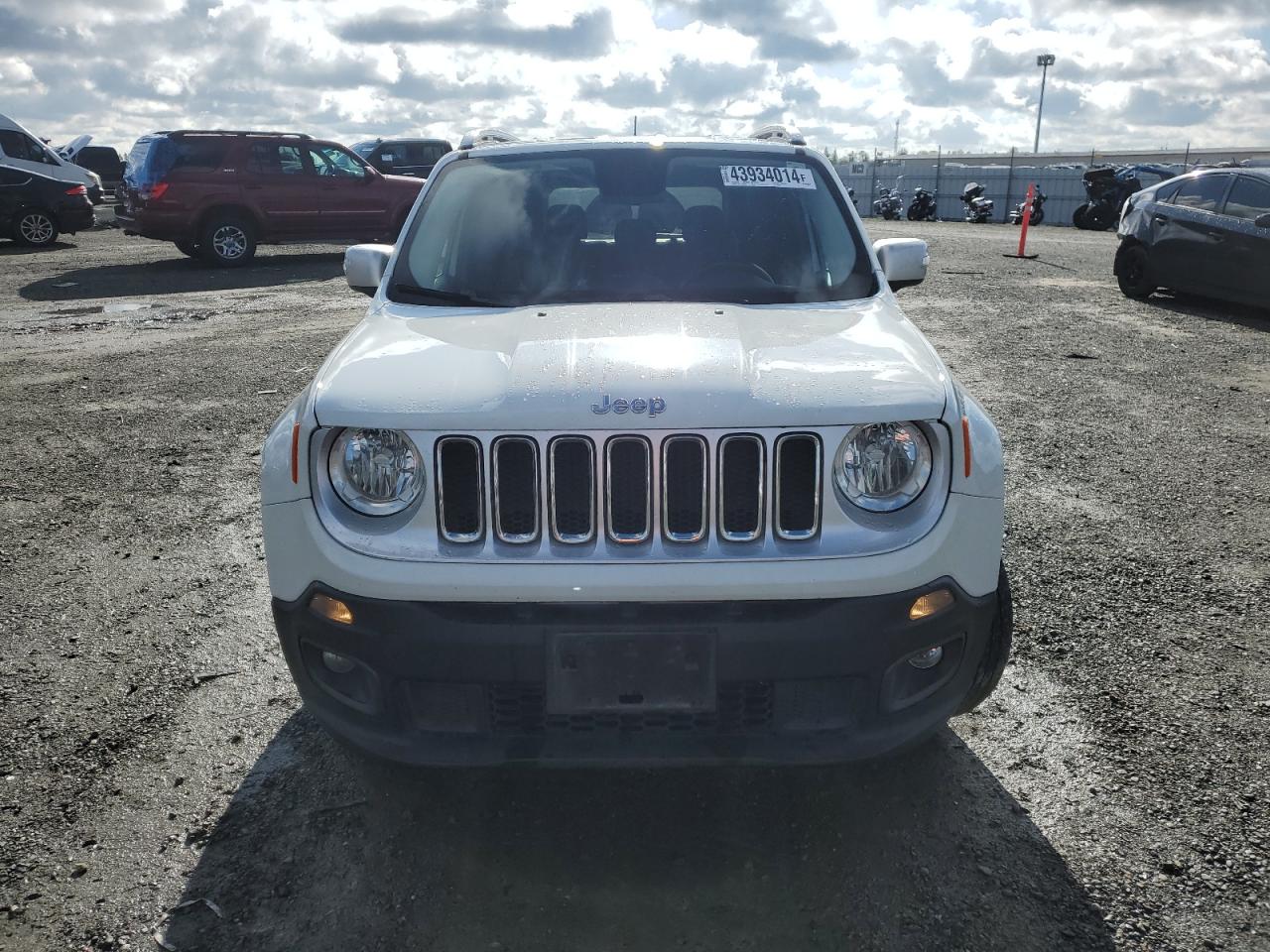 Photo 4 VIN: ZACCJBDT3FPB33008 - JEEP RENEGADE 