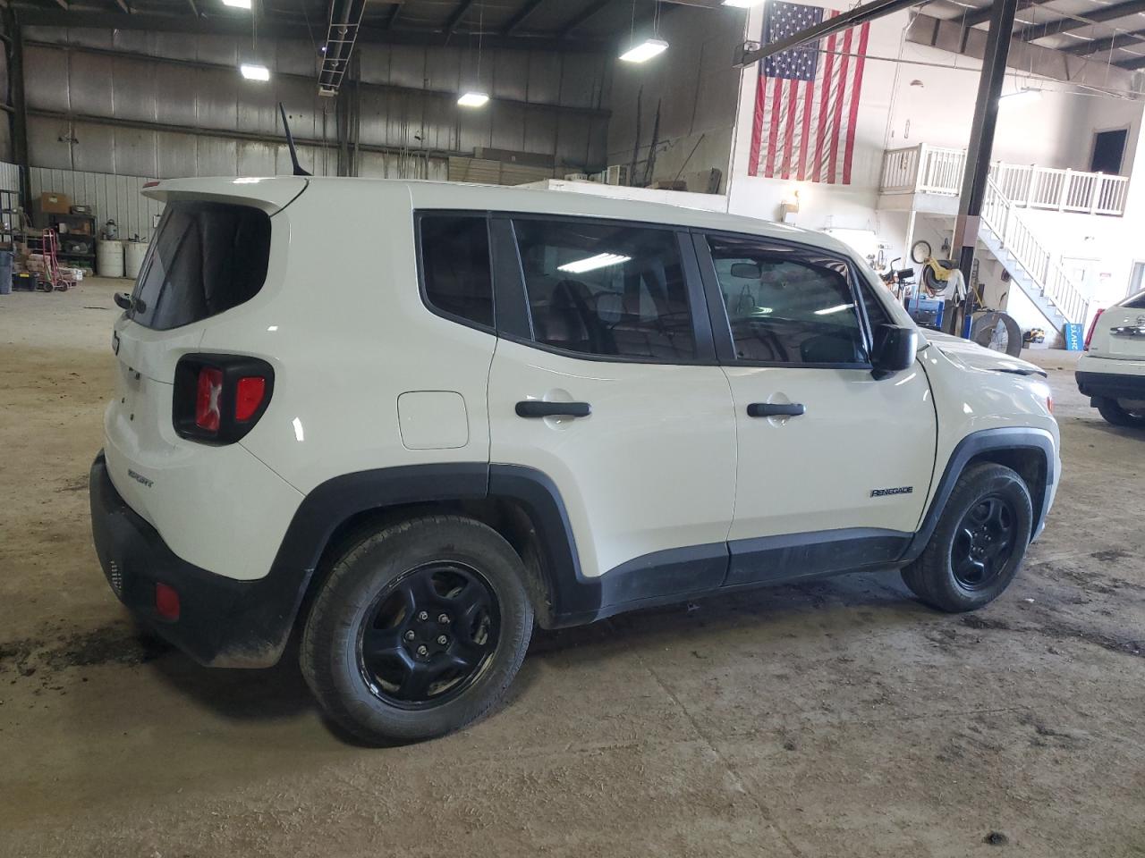 Photo 2 VIN: ZACNJAAB0KPK14571 - JEEP RENEGADE 