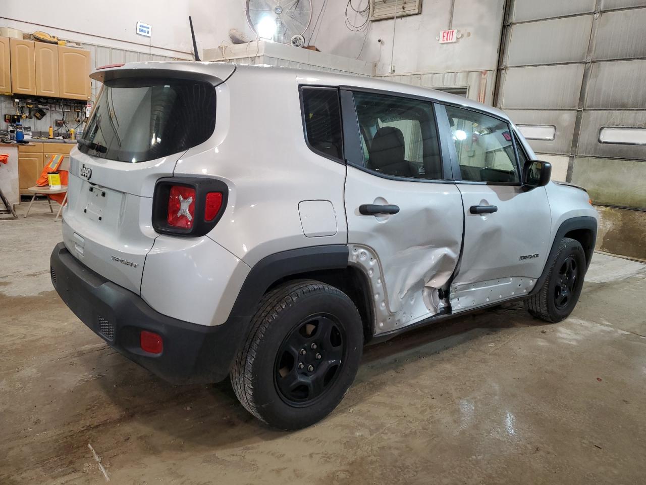 Photo 2 VIN: ZACNJAAB0KPK36893 - JEEP RENEGADE 